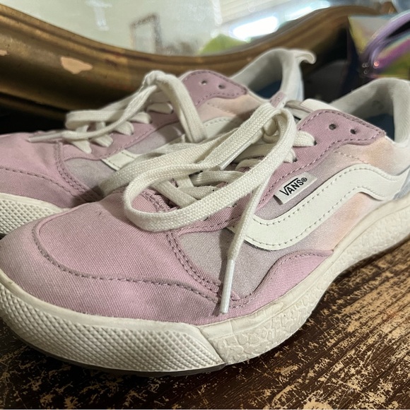 Vans ultra range - Picture 1 of 3